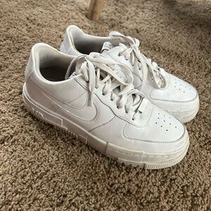 Nike Air force 1 Pixel